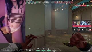 Jogando Valorant com Vibrador na Buceta - porn video