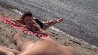 DICK FLASH ON BEACH Little dick public flashing - porn video